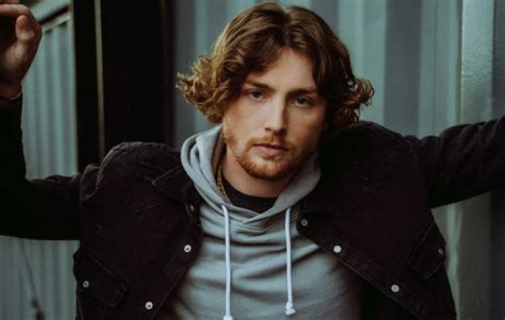 Bailey Zimmerman Bio