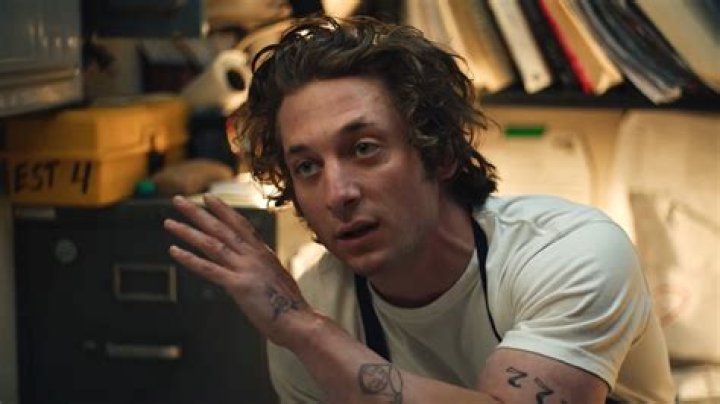 Exploring Jeremy Allen White Measurements: The Rising Star's Physical Attributes