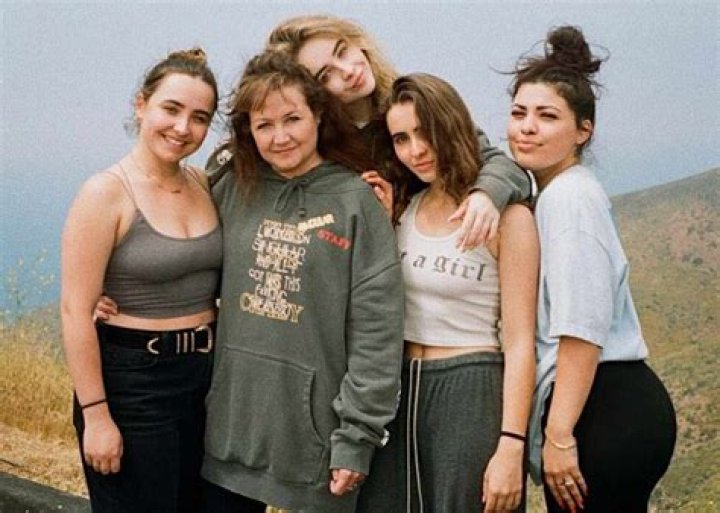 Exploring The Close-Knit Bond Of Sabrina Carpenter's Sisters
