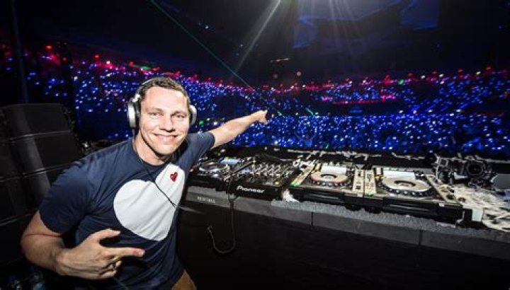 Famous Djs