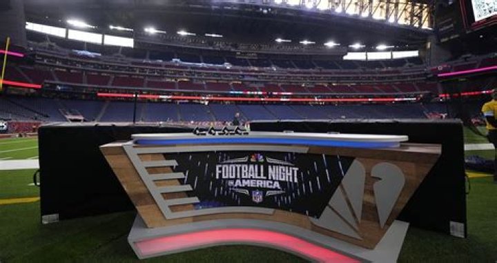 Is Tony Dungy Still Retired From Football Night In America?