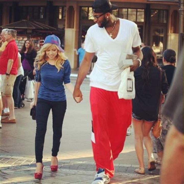 Jennette Mccurdy Boyfriend