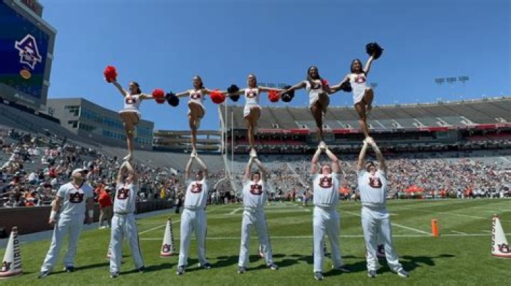 Lindsey Shiver: The Auburn Cheerleading Sensation