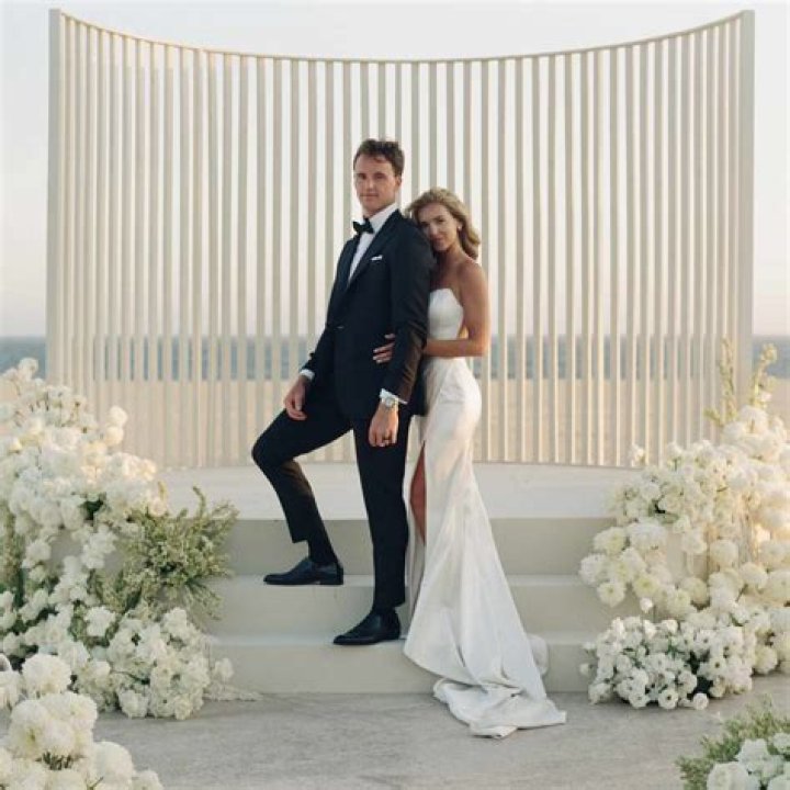 Love On Ice: The Jake Oettinger Wedding