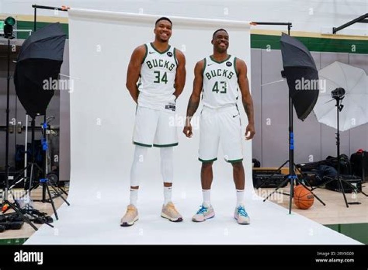 Prolific Basketball Brothers: Thanasis And Giannis