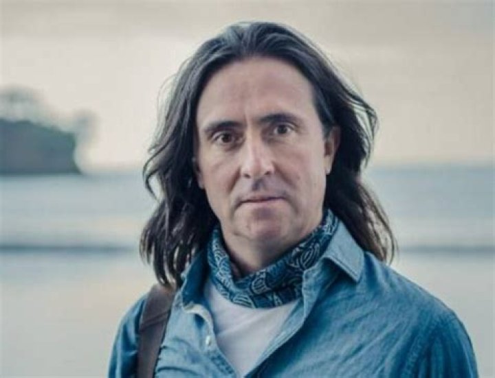 Unraveling Neil Oliver's Health: An Insight Into His Illness