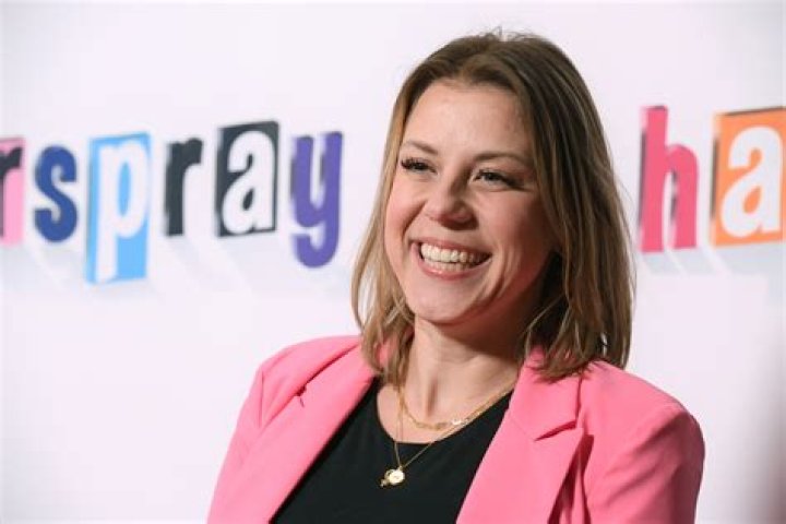 Unveiling Jodie Sweetin's Musical Journey: A Voice To Adore