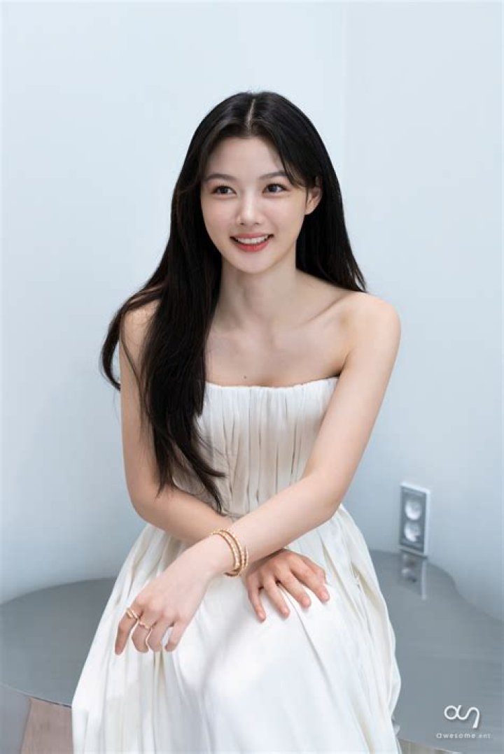 Unveiling Kim Yoo-jung: Height, Weight, And More