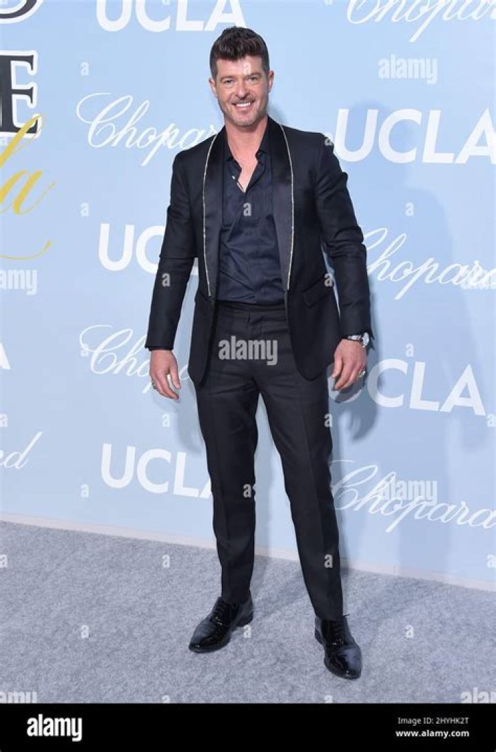 Unveiling Robin Thicke's Stature: Exploring His Height