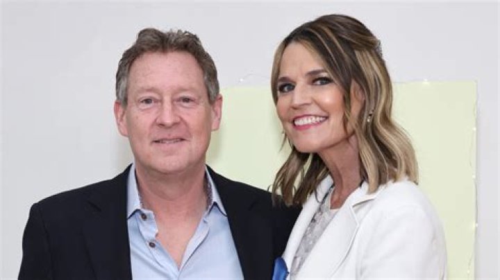 Unveiling Savannah Guthrie's Stature: Height Revealed!