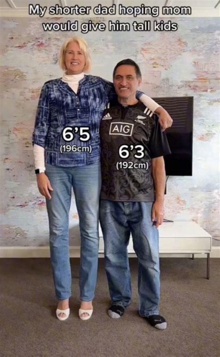 Unveiling The Height Of Michelle Visage: How Tall Is She?