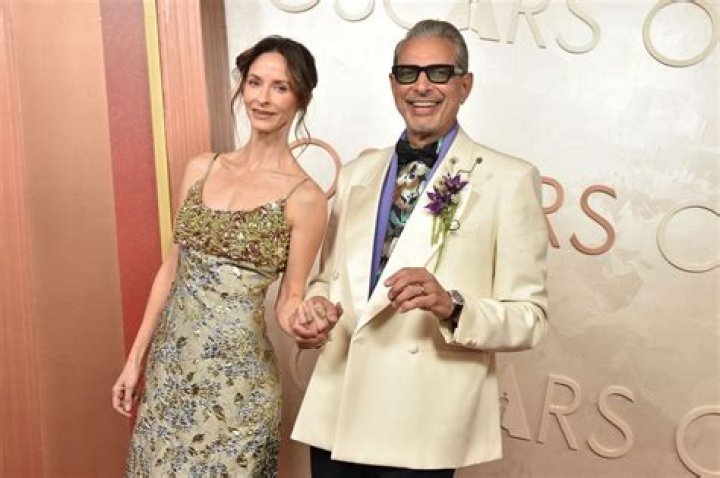 What's The Age Difference Between Jeff Goldblum And His Wife?