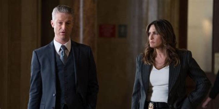 When Did Munch Depart From SVU: Unraveling The Exit Timeline