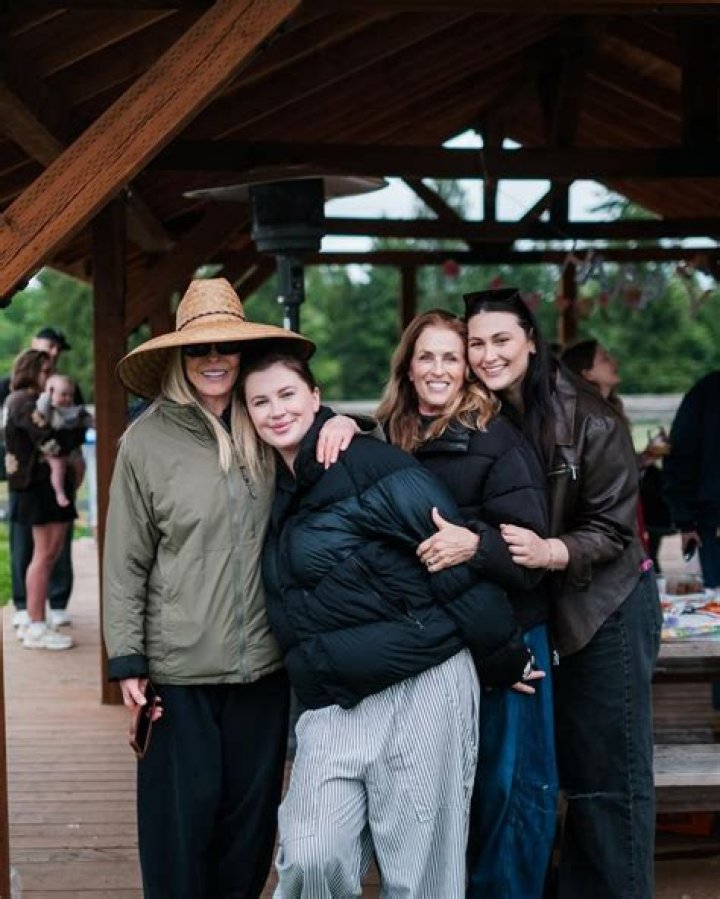 Who's The Mother Behind Ireland Baldwin's Lineage?